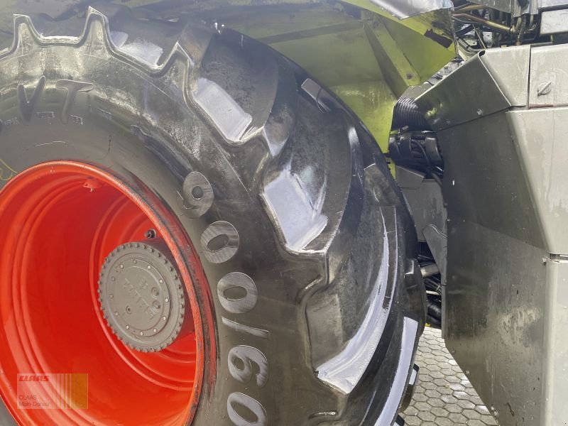 Traktor des Typs CLAAS XERION 3800 TRAC VC, Gebrauchtmaschine in Vohburg (Bild 14)