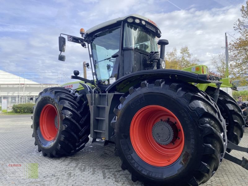 Traktor des Typs CLAAS XERION 3800 TRAC VC, Gebrauchtmaschine in Vohburg (Bild 5)