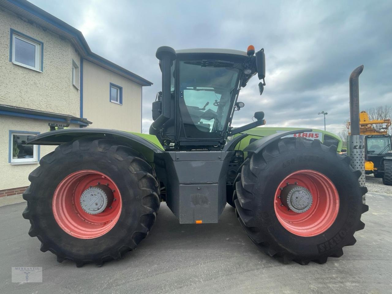 Traktor Türe ait CLAAS Xerion 3800 Trac VC, Gebrauchtmaschine içinde Pragsdorf (resim 8)