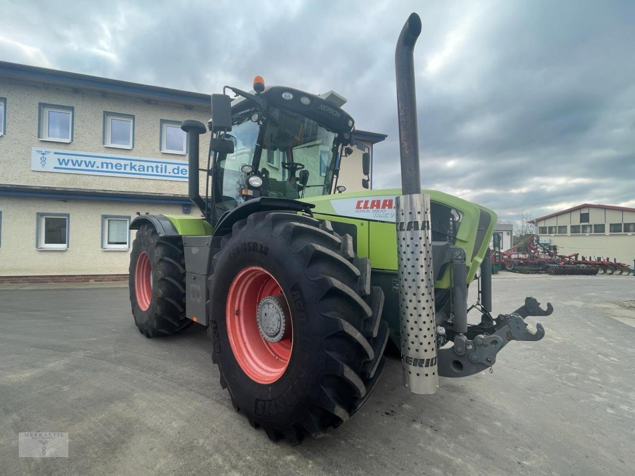 Traktor Türe ait CLAAS Xerion 3800 Trac VC, Gebrauchtmaschine içinde Pragsdorf (resim 9)