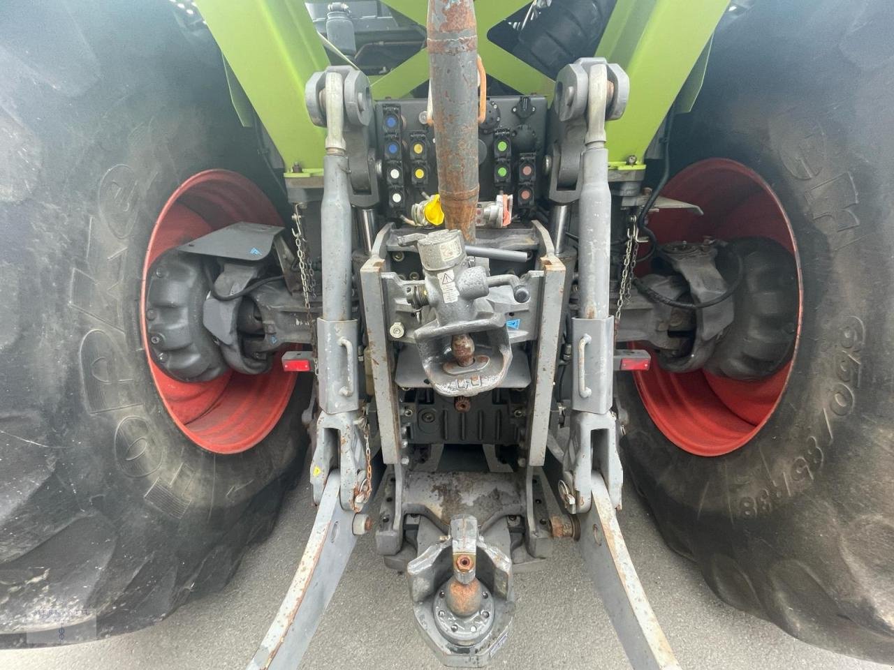 Traktor Türe ait CLAAS Xerion 3800 Trac VC, Gebrauchtmaschine içinde Pragsdorf (resim 12)
