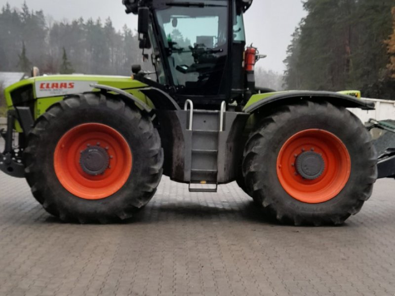 Traktor des Typs CLAAS Xerion 3800 Trac VC, Gebrauchtmaschine in Hollfeld (Bild 1)