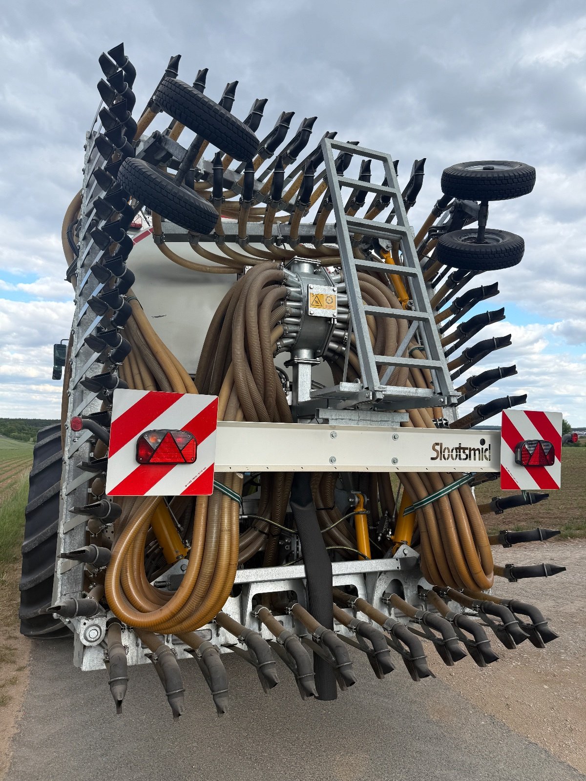 Traktor типа CLAAS Xerion 3800 Trac VC, Gebrauchtmaschine в Langenzenn (Фотография 7)