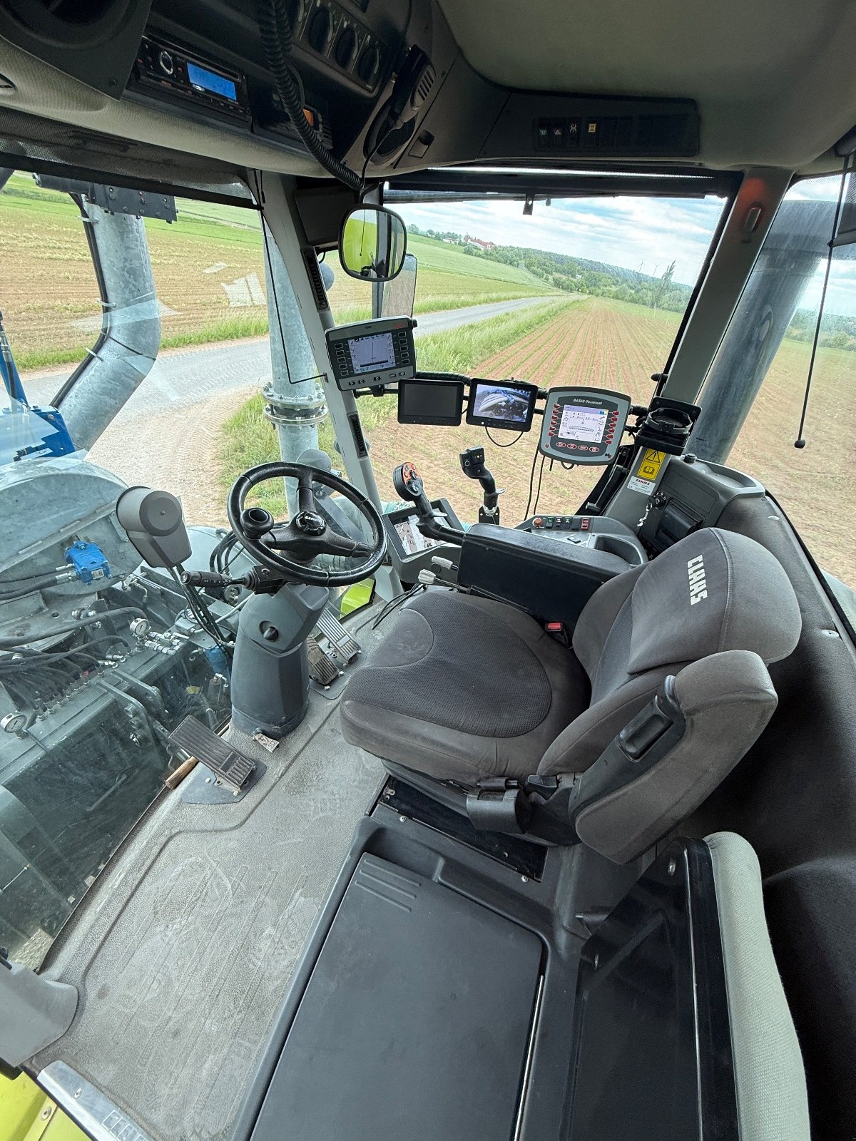 Traktor типа CLAAS Xerion 3800 Trac VC, Gebrauchtmaschine в Langenzenn (Фотография 16)