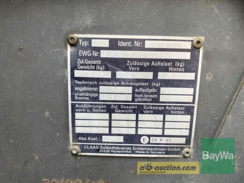 Traktor des Typs CLAAS XERION 3800 VC, Gebrauchtmaschine in Obertraubling (Bild 10)