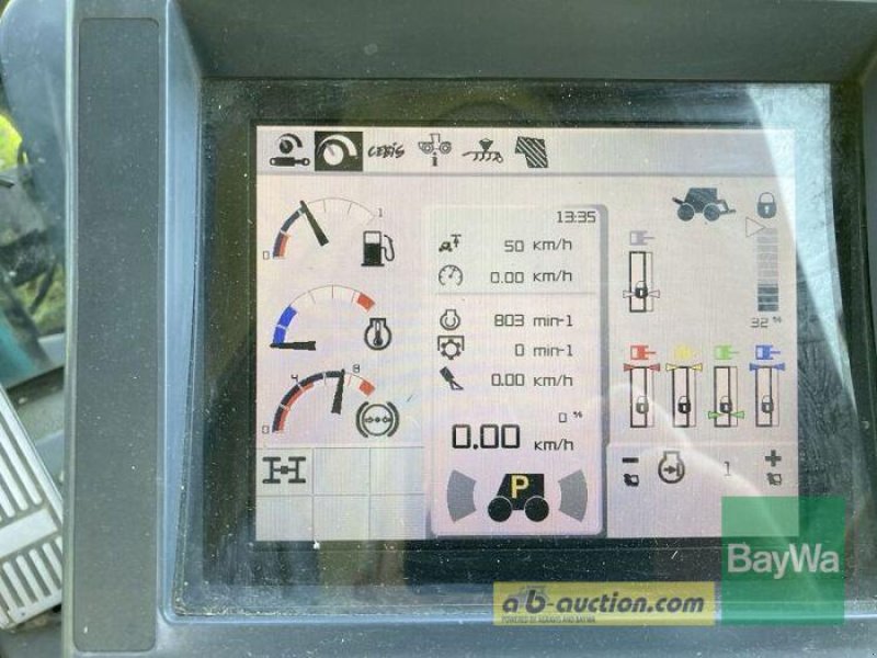 Traktor des Typs CLAAS XERION 3800 VC, Gebrauchtmaschine in Obertraubling (Bild 11)