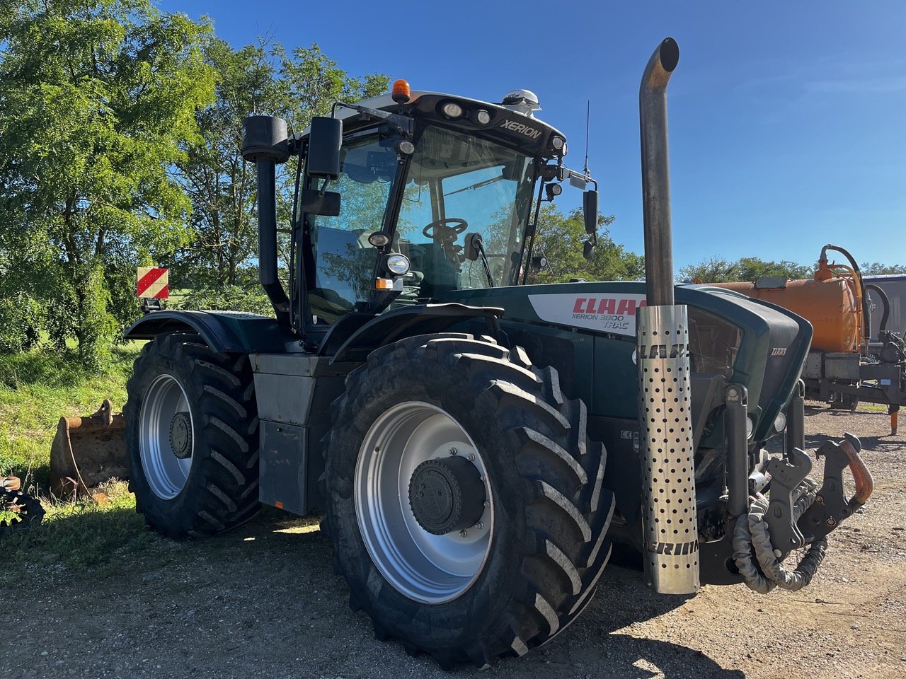 Traktor tipa CLAAS Xerion 3800, Gebrauchtmaschine u MARIGNY (Slika 2)