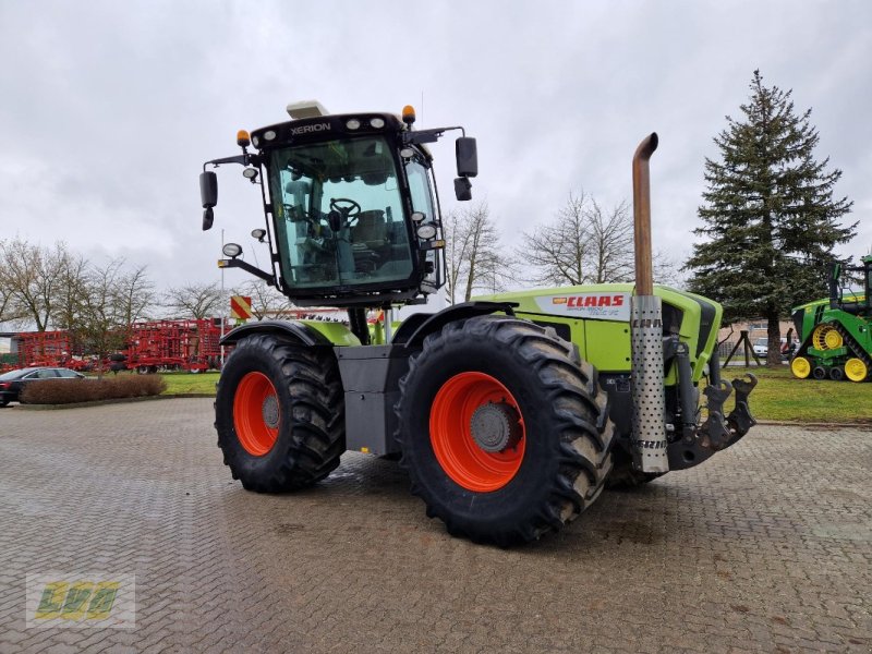 Traktor от тип CLAAS Xerion 3800VC Heckzapfwelle, Gebrauchtmaschine в Schenkenberg