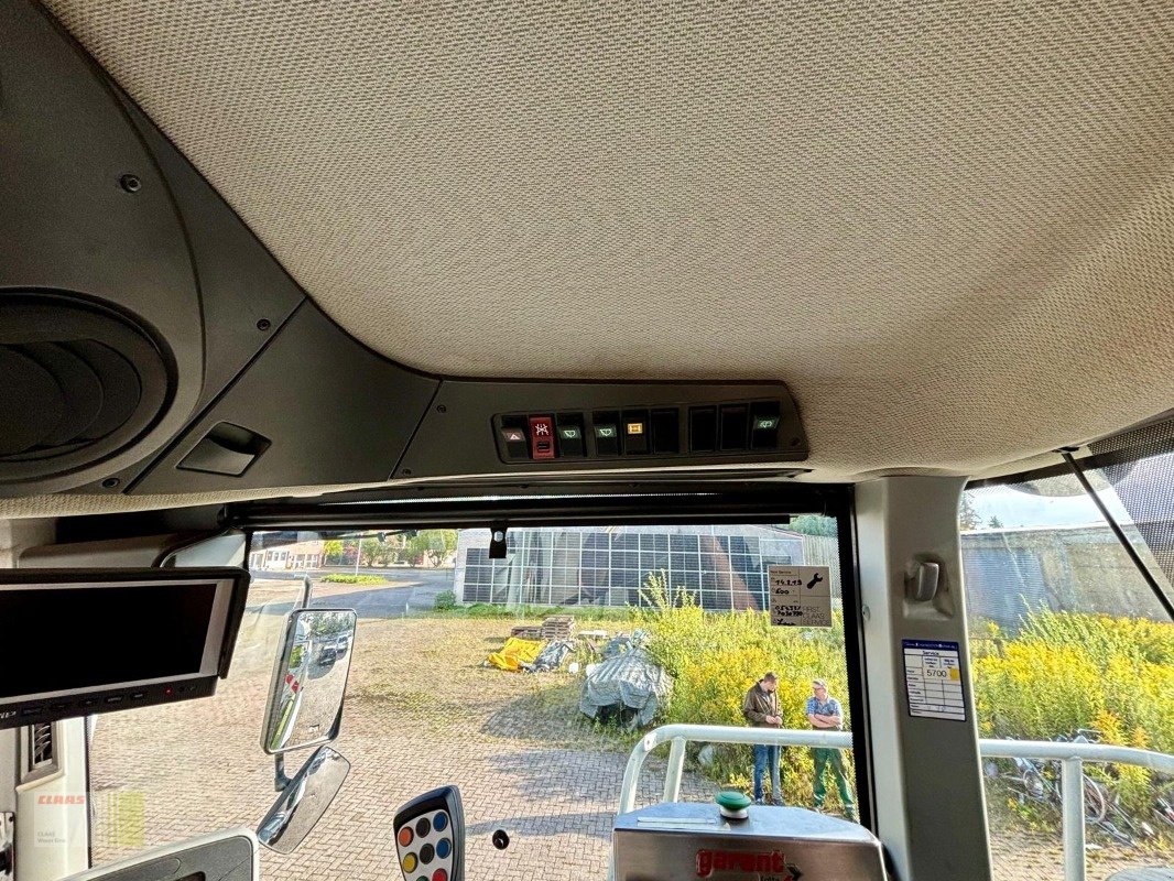 Traktor of the type CLAAS XERION 4000 SADDLE TRAC, KOTTE XST 16 cbm, Gebrauchtmaschine in Molbergen (Picture 16)