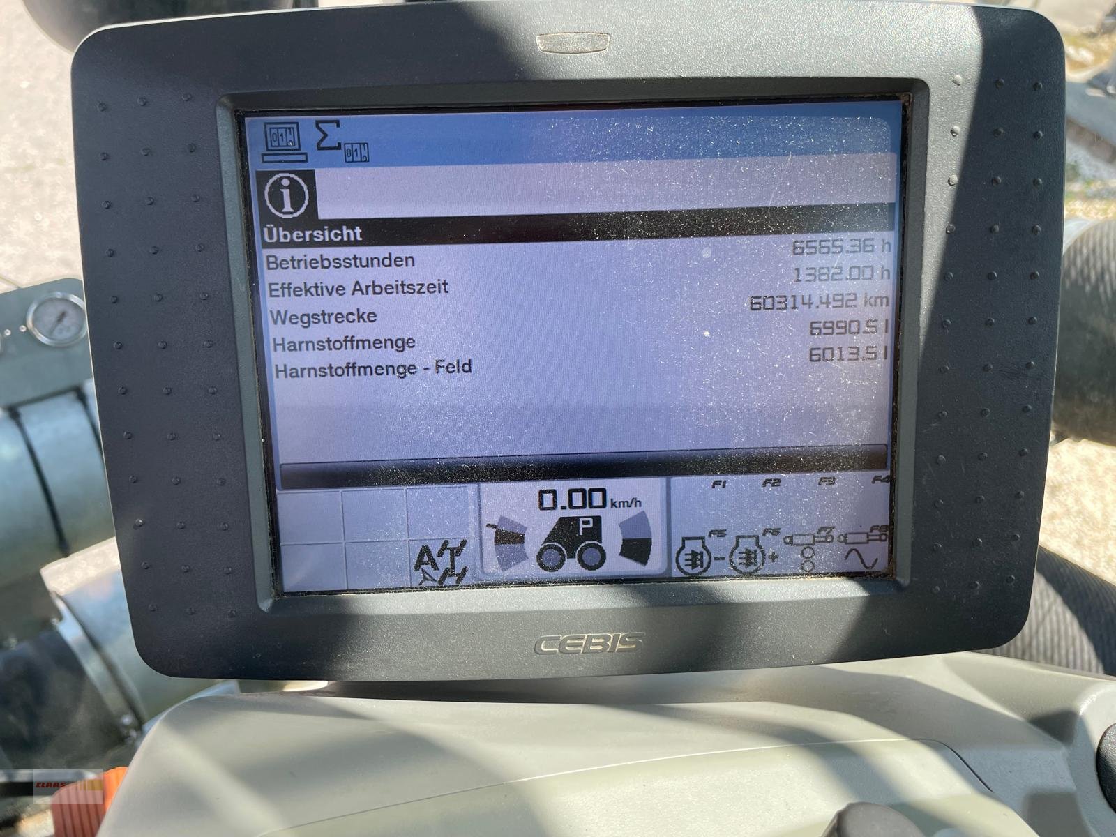 Traktor des Typs CLAAS Xerion 4000 SADDLE TRAC Zunhammer 16m³  E-FARM Auktion, Gebrauchtmaschine in Langenau (Bild 28)