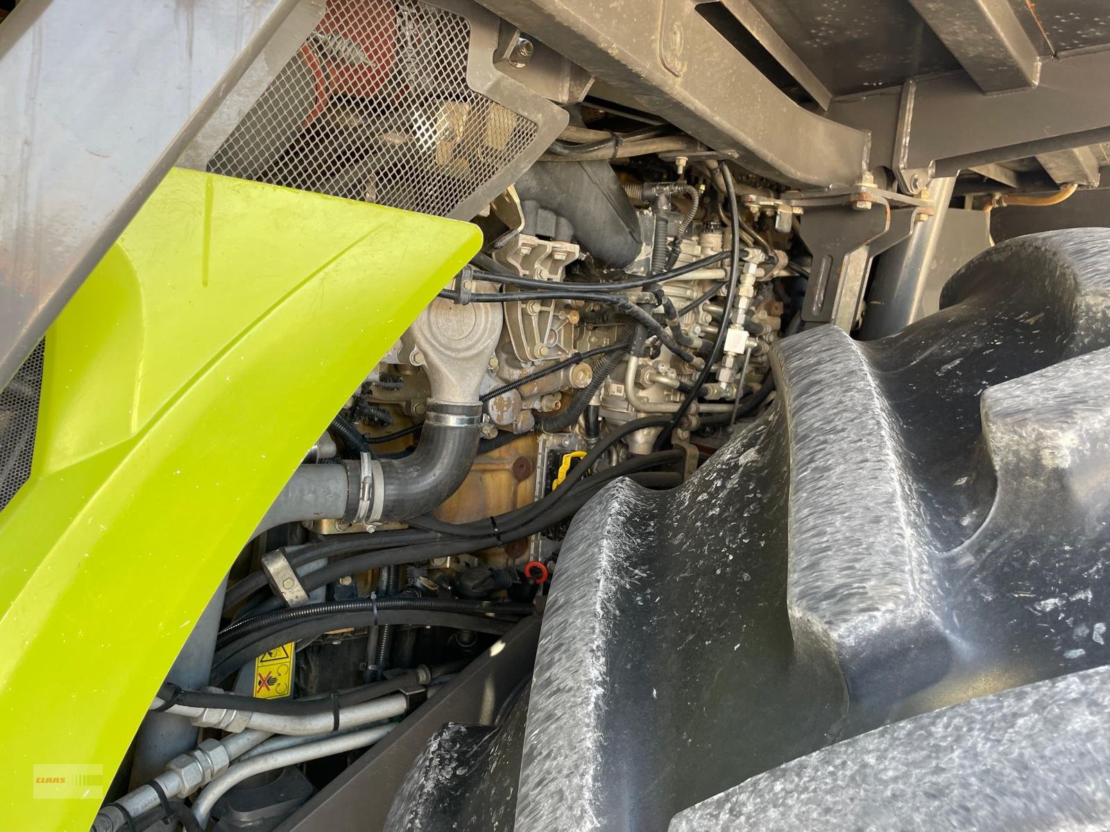 Traktor typu CLAAS Xerion 4000 SADDLE TRAC Zunhammer 16m³  Versteigerung ab-auction, Gebrauchtmaschine w Langenau (Zdjęcie 16)