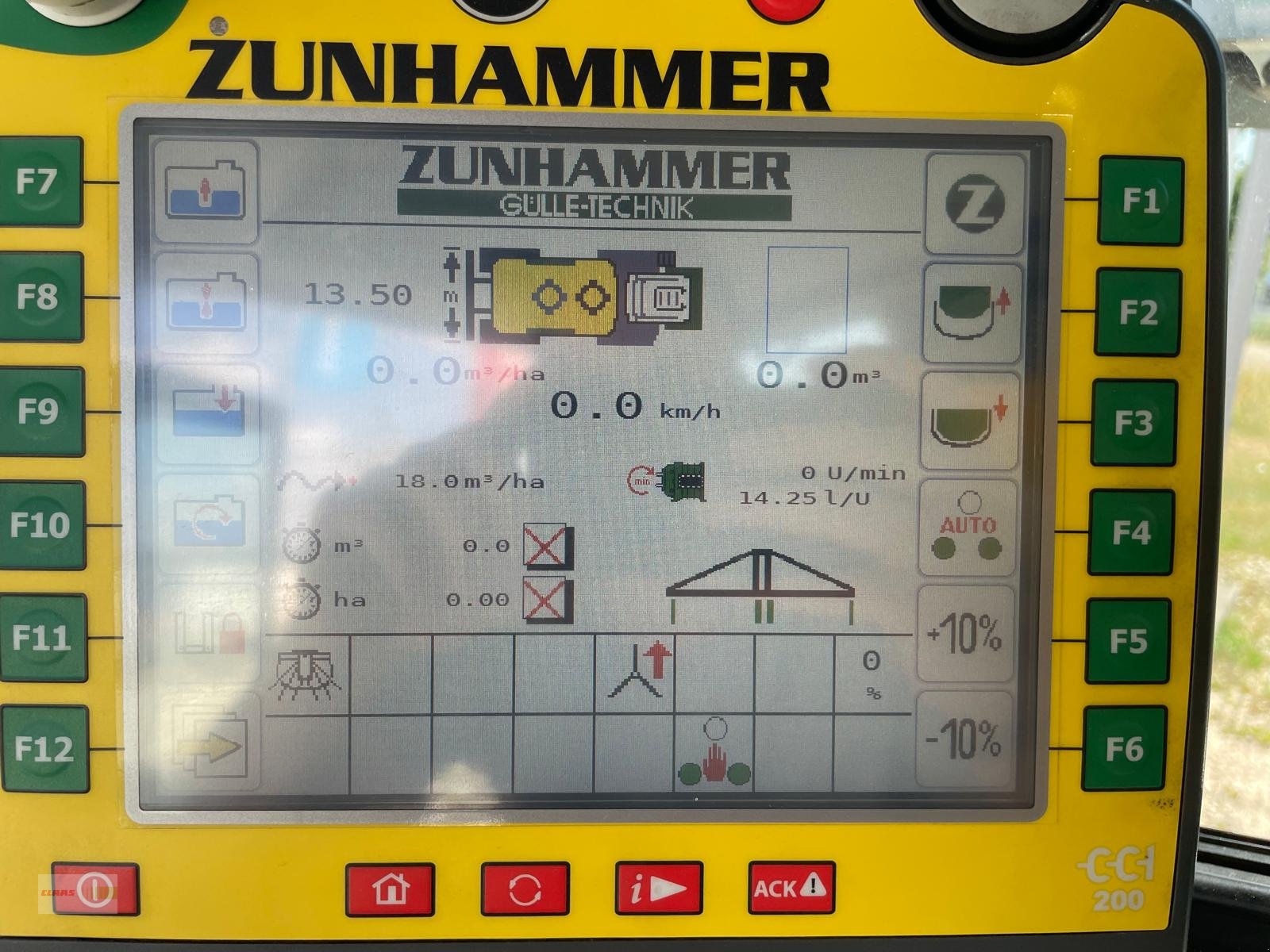 Traktor typu CLAAS Xerion 4000 SADDLE TRAC Zunhammer 16m³  Versteigerung ab-auction, Gebrauchtmaschine w Langenau (Zdjęcie 29)