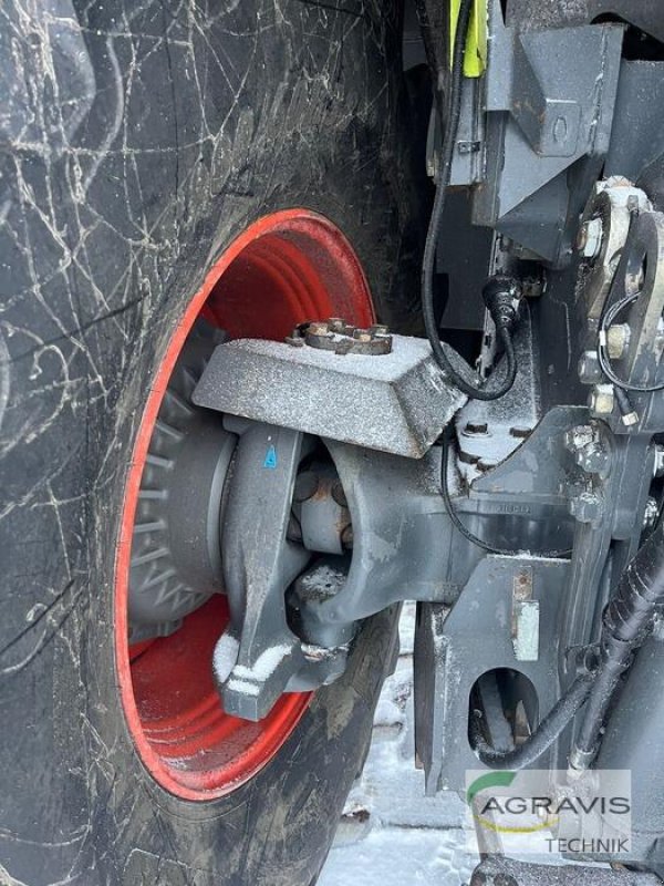 Traktor типа CLAAS XERION 4000 SADDLE TRAC, Gebrauchtmaschine в Schneverdingen (Фотография 12)