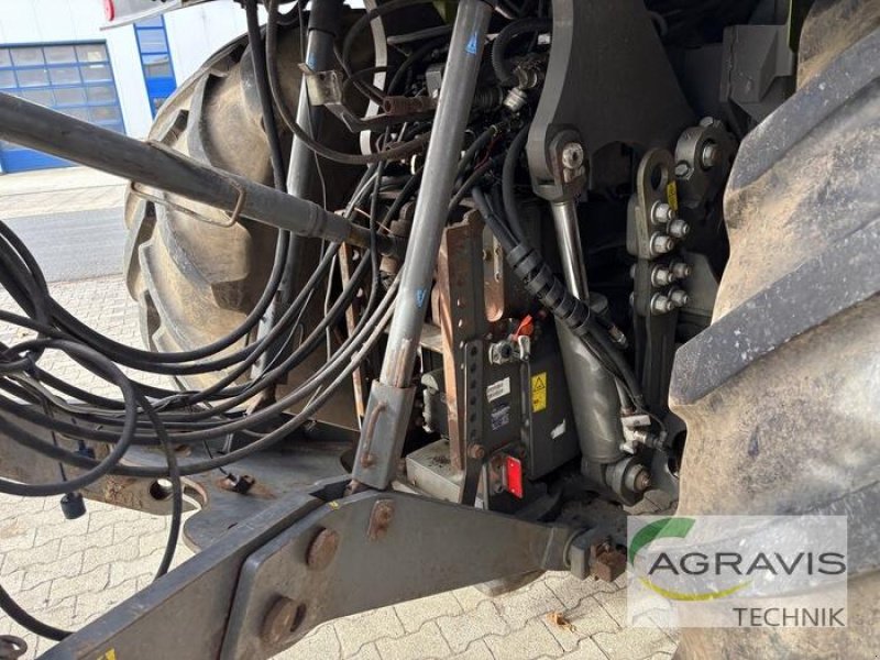 Traktor of the type CLAAS XERION 4000 SADDLE TRAC, Gebrauchtmaschine in Meppen (Picture 14)