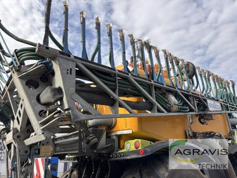 Traktor of the type CLAAS XERION 4000 SADDLE TRAC, Gebrauchtmaschine in Meppen (Picture 11)