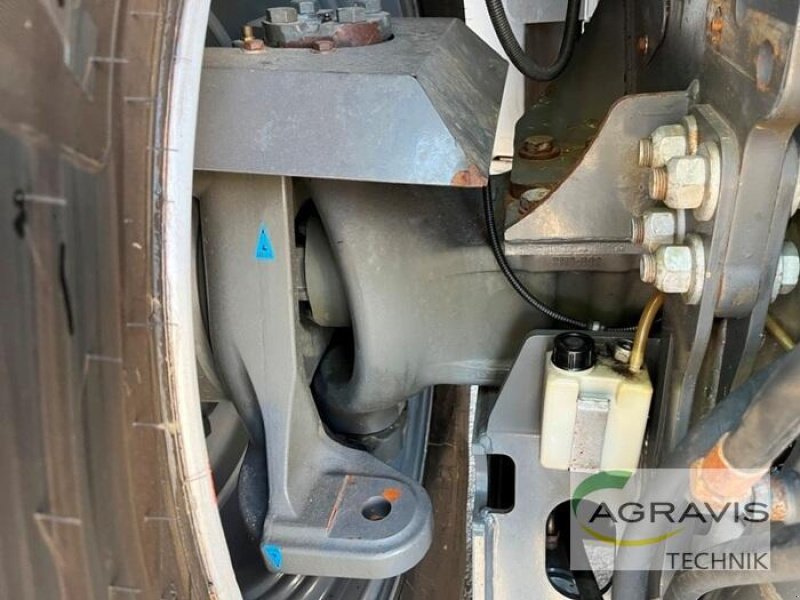 Traktor Türe ait CLAAS XERION 4000 SADDLE TRAC, Gebrauchtmaschine içinde Meppen (resim 12)