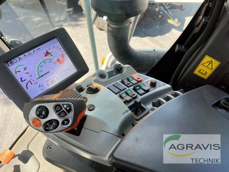 Traktor Türe ait CLAAS XERION 4000 SADDLE TRAC, Gebrauchtmaschine içinde Meppen (resim 20)