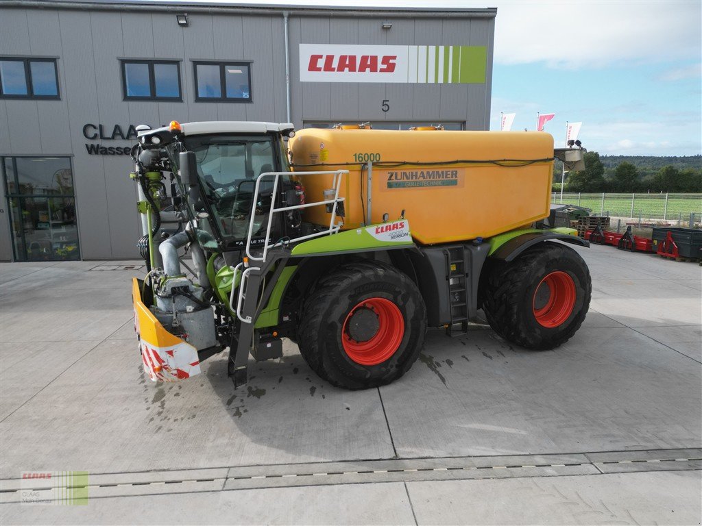 Traktor des Typs CLAAS Xerion 4000 Saddle Trac, Gebrauchtmaschine in Wassertrüdingen (Bild 2)