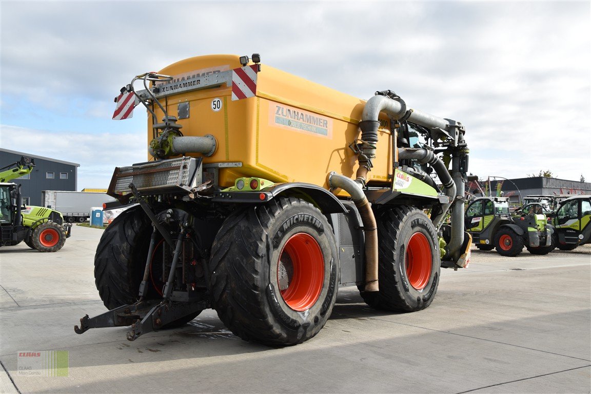 Traktor des Typs CLAAS Xerion 4000 Saddle Trac, Gebrauchtmaschine in Wassertrüdingen (Bild 7)