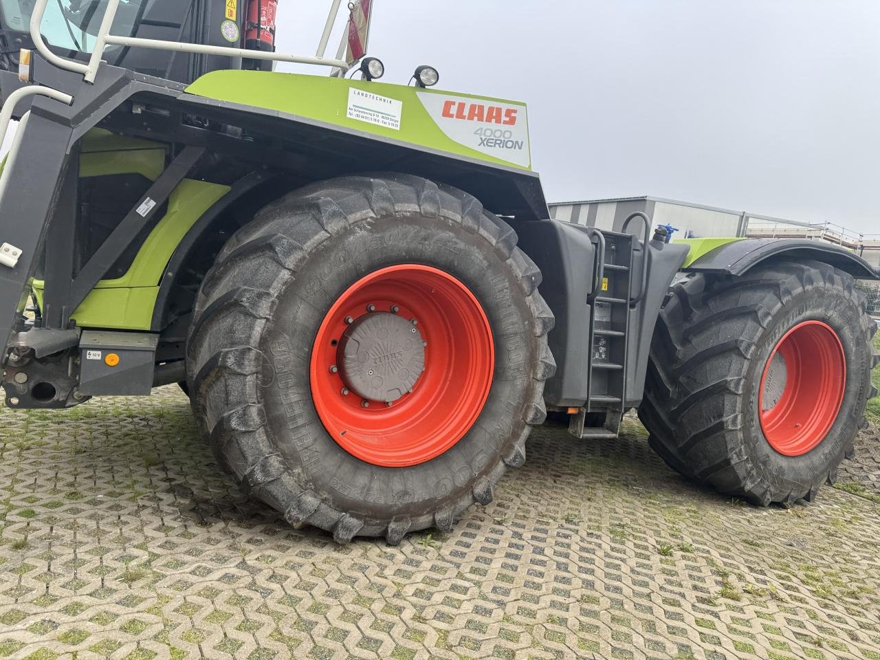 Traktor типа CLAAS Xerion 4000 Saddle Trac, Gebrauchtmaschine в Könnern (Фотография 7)