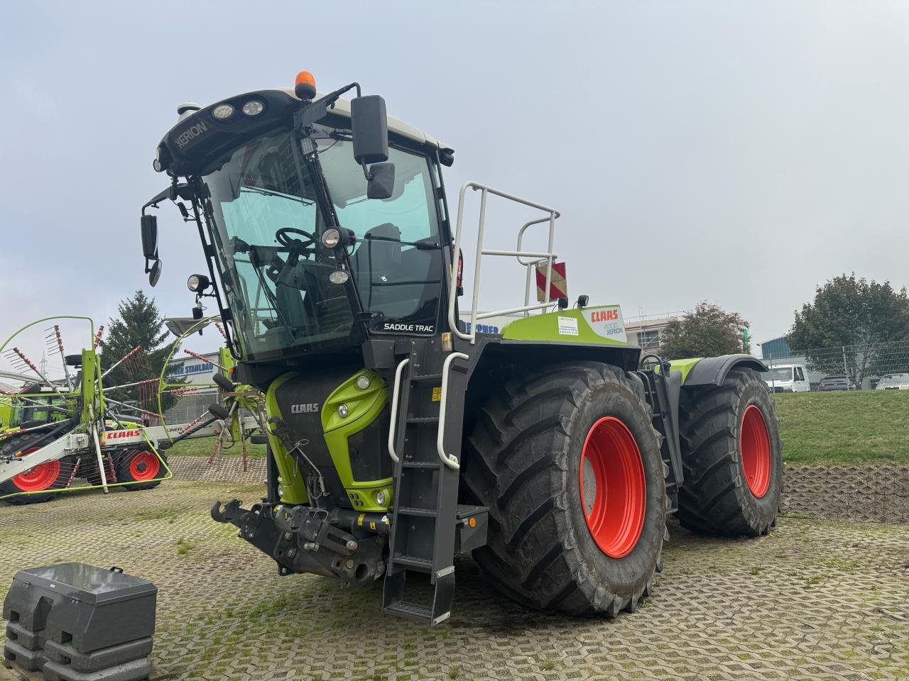 Traktor типа CLAAS Xerion 4000 Saddle Trac, Gebrauchtmaschine в Könnern (Фотография 8)