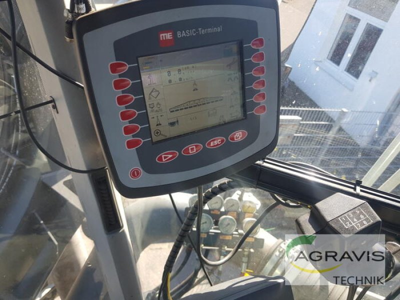 Traktor des Typs CLAAS XERION 4000 SADDLE TRAC, Gebrauchtmaschine in Gyhum-Nartum (Bild 30)