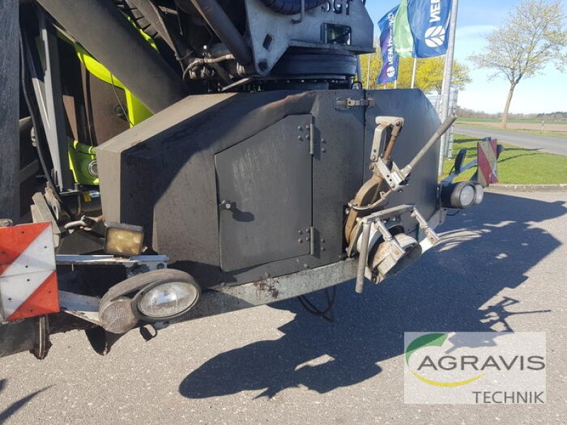 Traktor des Typs CLAAS XERION 4000 SADDLE TRAC, Gebrauchtmaschine in Gyhum-Nartum (Bild 8)