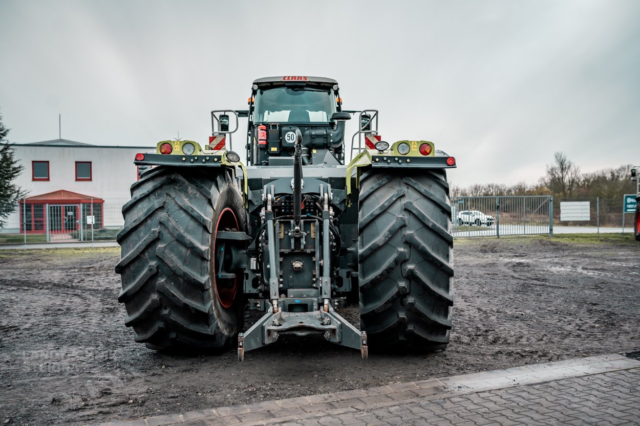Traktor of the type CLAAS Xerion 4000 ST, Gebrauchtmaschine in Steigra (Picture 9)