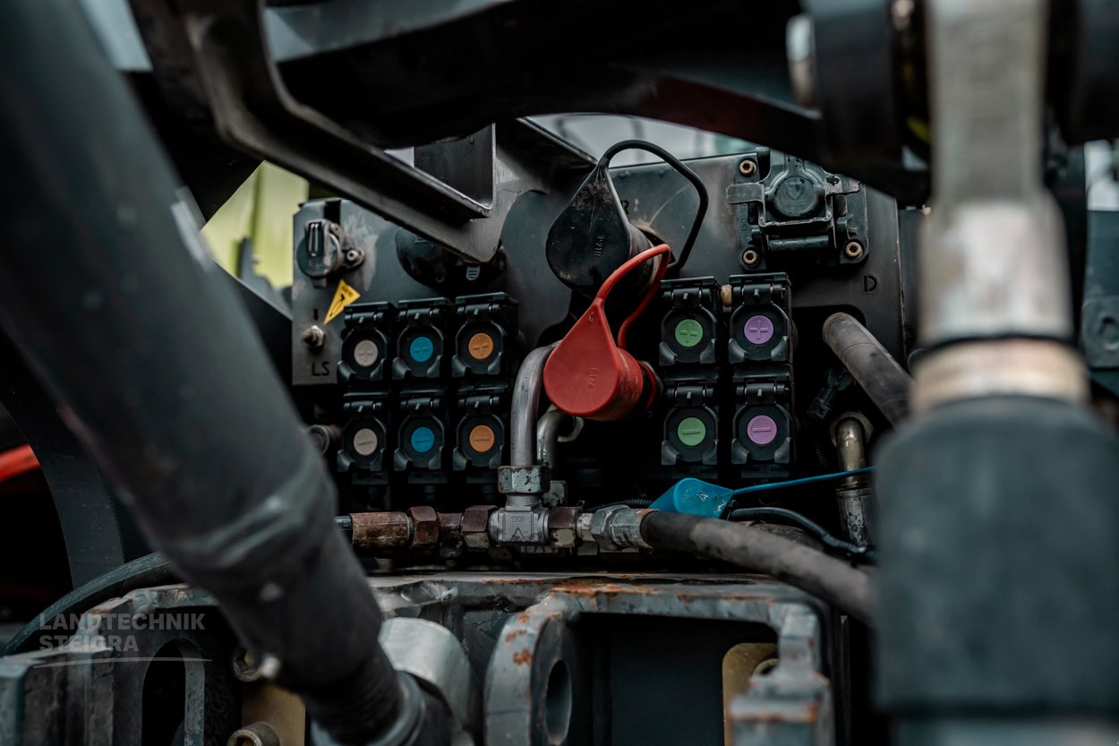 Traktor of the type CLAAS Xerion 4000 ST, Gebrauchtmaschine in Steigra (Picture 10)