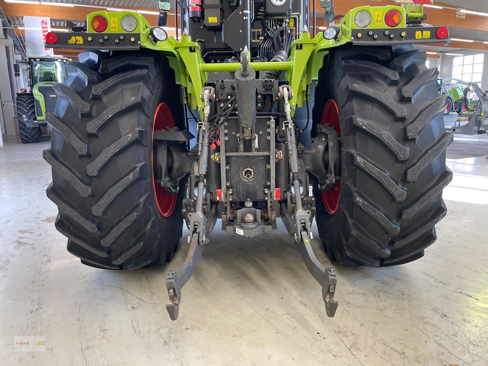 Traktor des Typs CLAAS Xerion 4000 TRAC VC PREISREDUZIERT, Gebrauchtmaschine in Langenau (Bild 5)