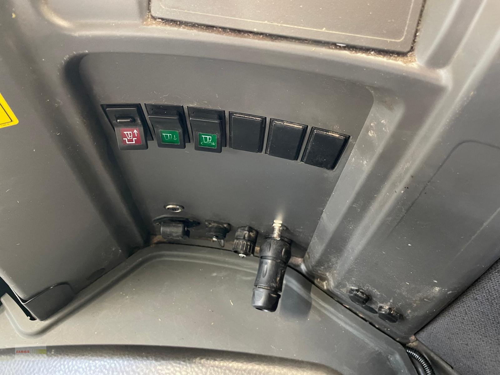 Traktor des Typs CLAAS Xerion 4000 TRAC VC PREISREDUZIERT, Gebrauchtmaschine in Langenau (Bild 11)