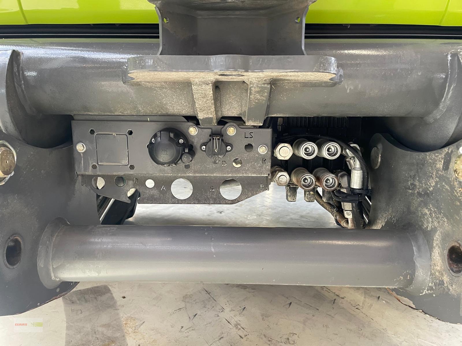 Traktor des Typs CLAAS Xerion 4000 TRAC VC PREISREDUZIERT, Gebrauchtmaschine in Langenau (Bild 16)