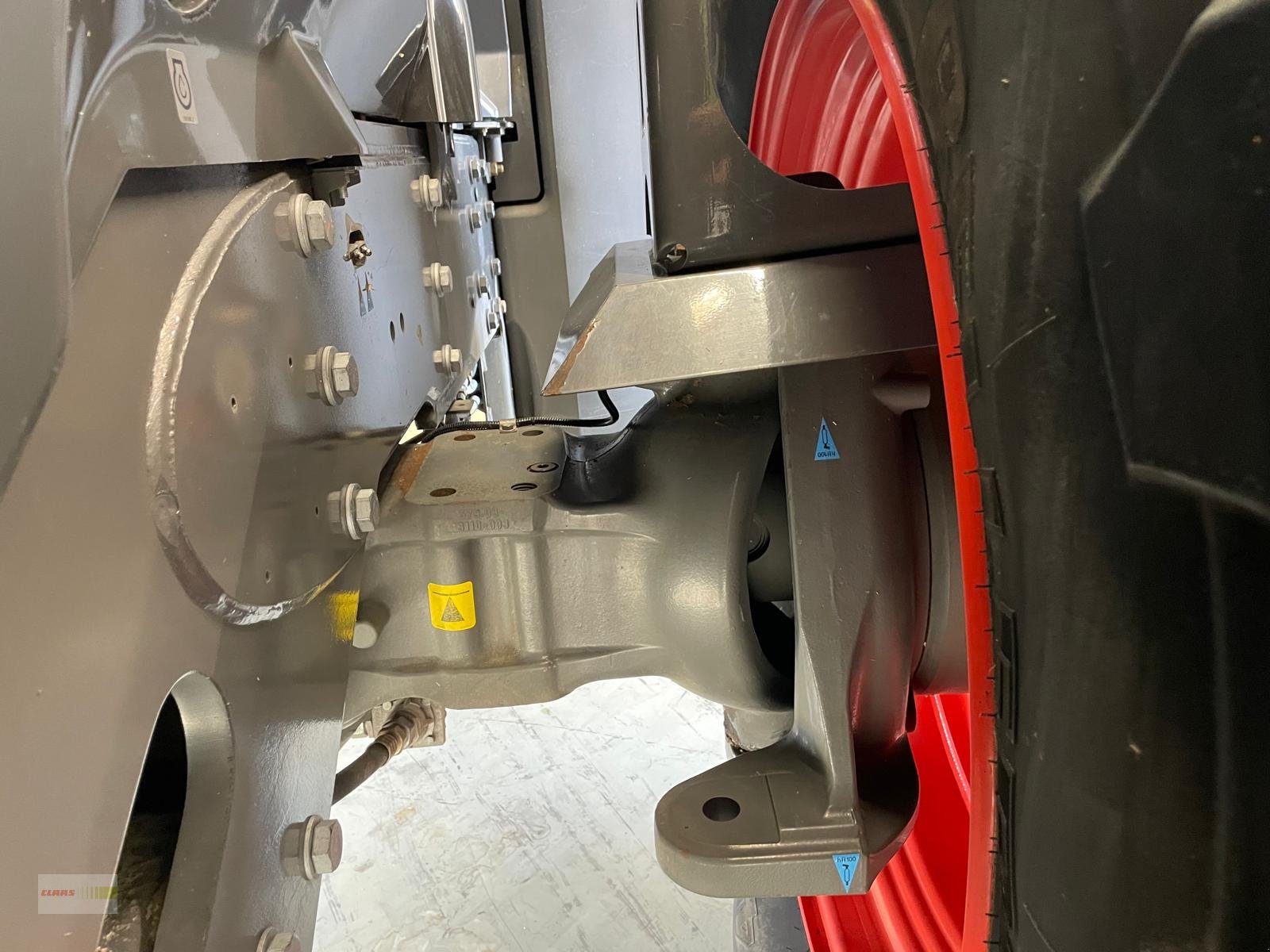 Traktor des Typs CLAAS Xerion 4000 TRAC VC PREISREDUZIERT, Gebrauchtmaschine in Langenau (Bild 19)