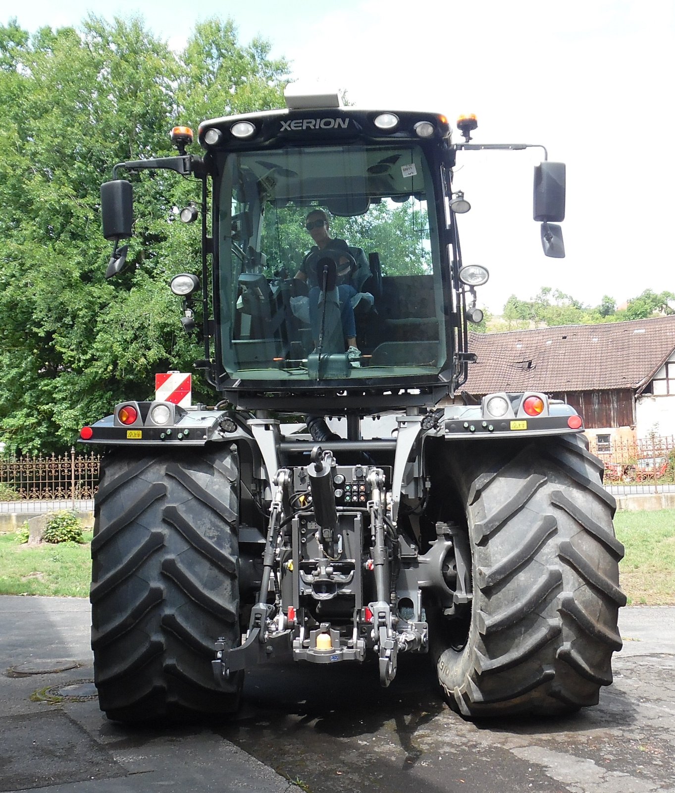 Traktor a típus CLAAS XERION 4000 Trac VC/Wendecockp./NUR 3950h/Paltin Special Edit./absoluter TOP Zustand, Gebrauchtmaschine ekkor: Michelau Ofr. (Kép 3)