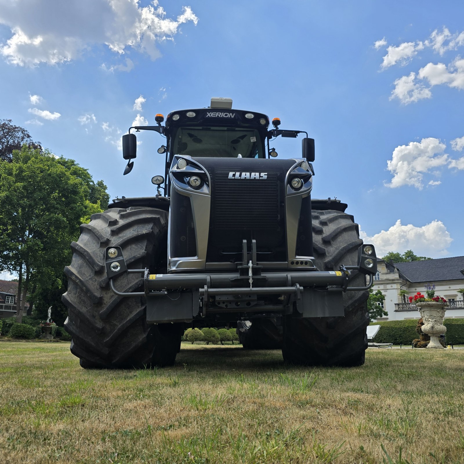 Traktor a típus CLAAS XERION 4000 Trac VC/Wendecockp./NUR 3950h/Paltin Special Edit./absoluter TOP Zustand, Gebrauchtmaschine ekkor: Michelau Ofr. (Kép 7)