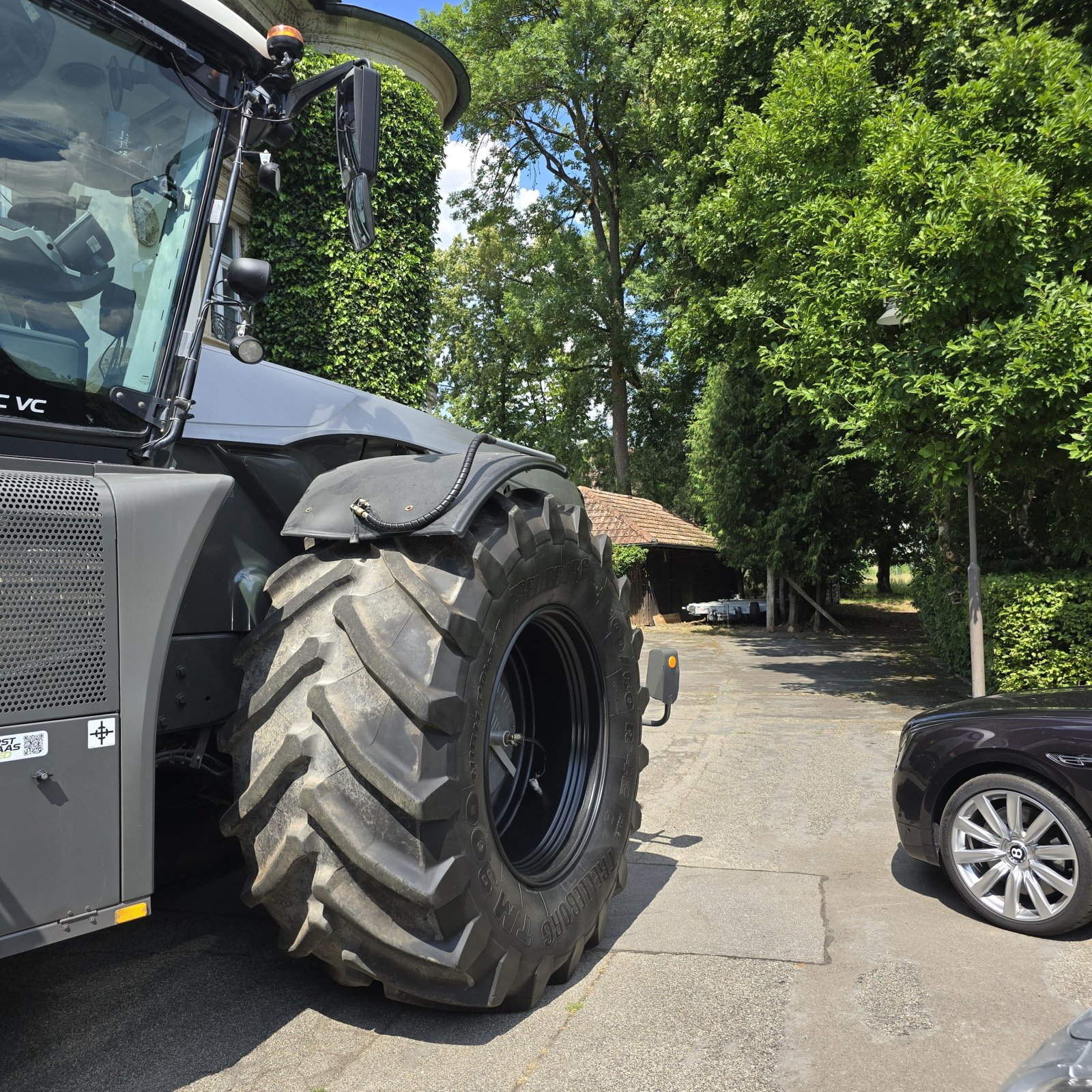 Traktor a típus CLAAS XERION 4000 Trac VC/Wendecockp./NUR 3950h/Paltin Special Edit./absoluter TOP Zustand, Gebrauchtmaschine ekkor: Michelau Ofr. (Kép 13)