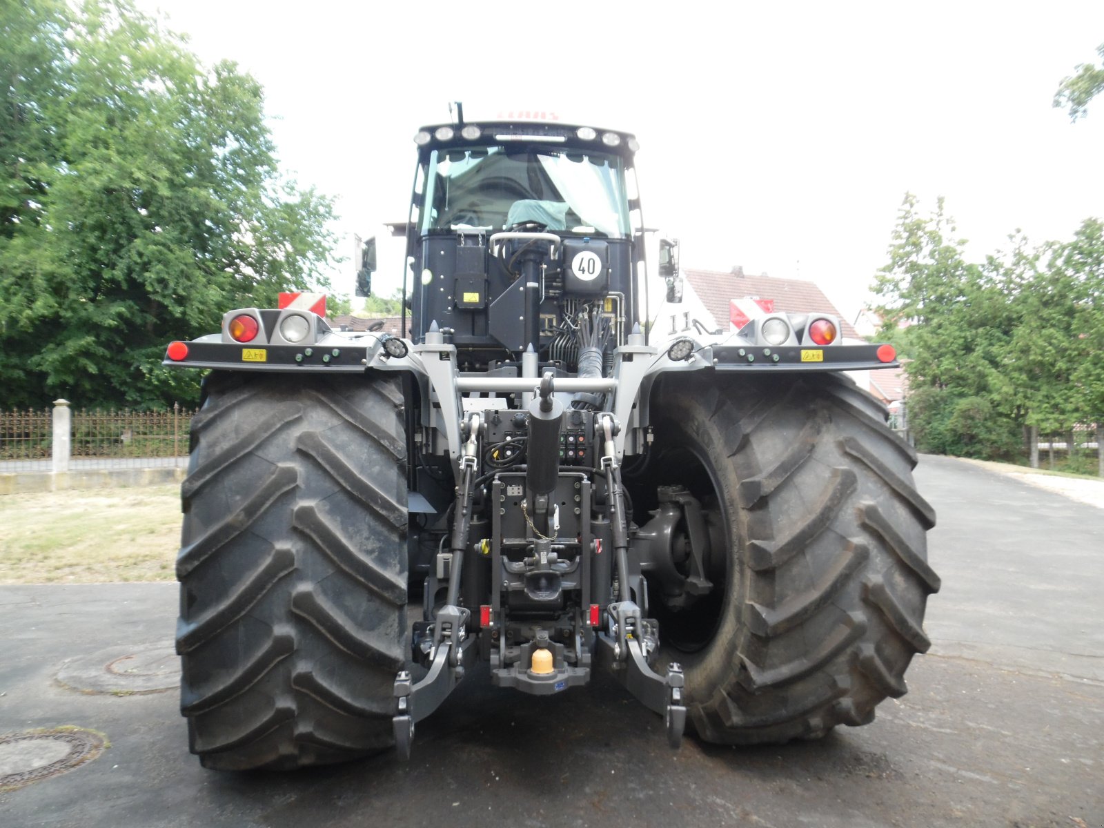 Traktor a típus CLAAS XERION 4000 Trac VC/Wendecockp./NUR 3950h/Paltin Special Edit./absoluter TOP Zustand, Gebrauchtmaschine ekkor: Michelau Ofr. (Kép 23)