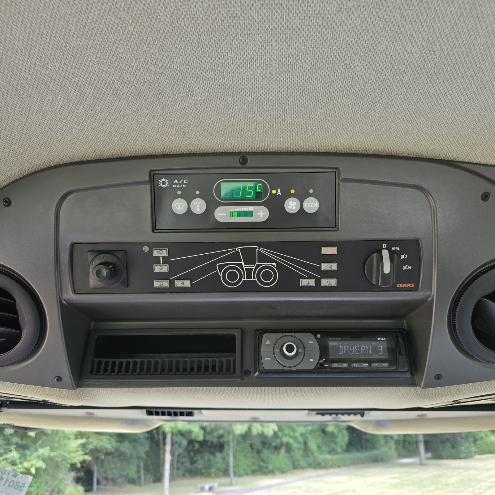 Traktor a típus CLAAS XERION 4000 Trac VC/Wendecockp./NUR 3950h/Paltin Special Edit./absoluter TOP Zustand, Gebrauchtmaschine ekkor: Michelau Ofr. (Kép 29)