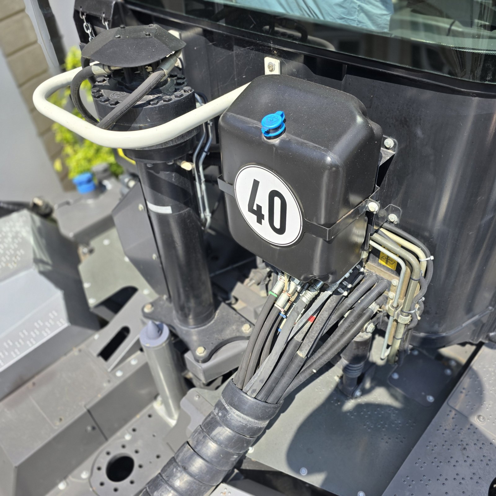 Traktor a típus CLAAS XERION 4000 Trac VC/Wendecockp./NUR 3950h/Paltin Special Edit./absoluter TOP Zustand, Gebrauchtmaschine ekkor: Michelau Ofr. (Kép 31)