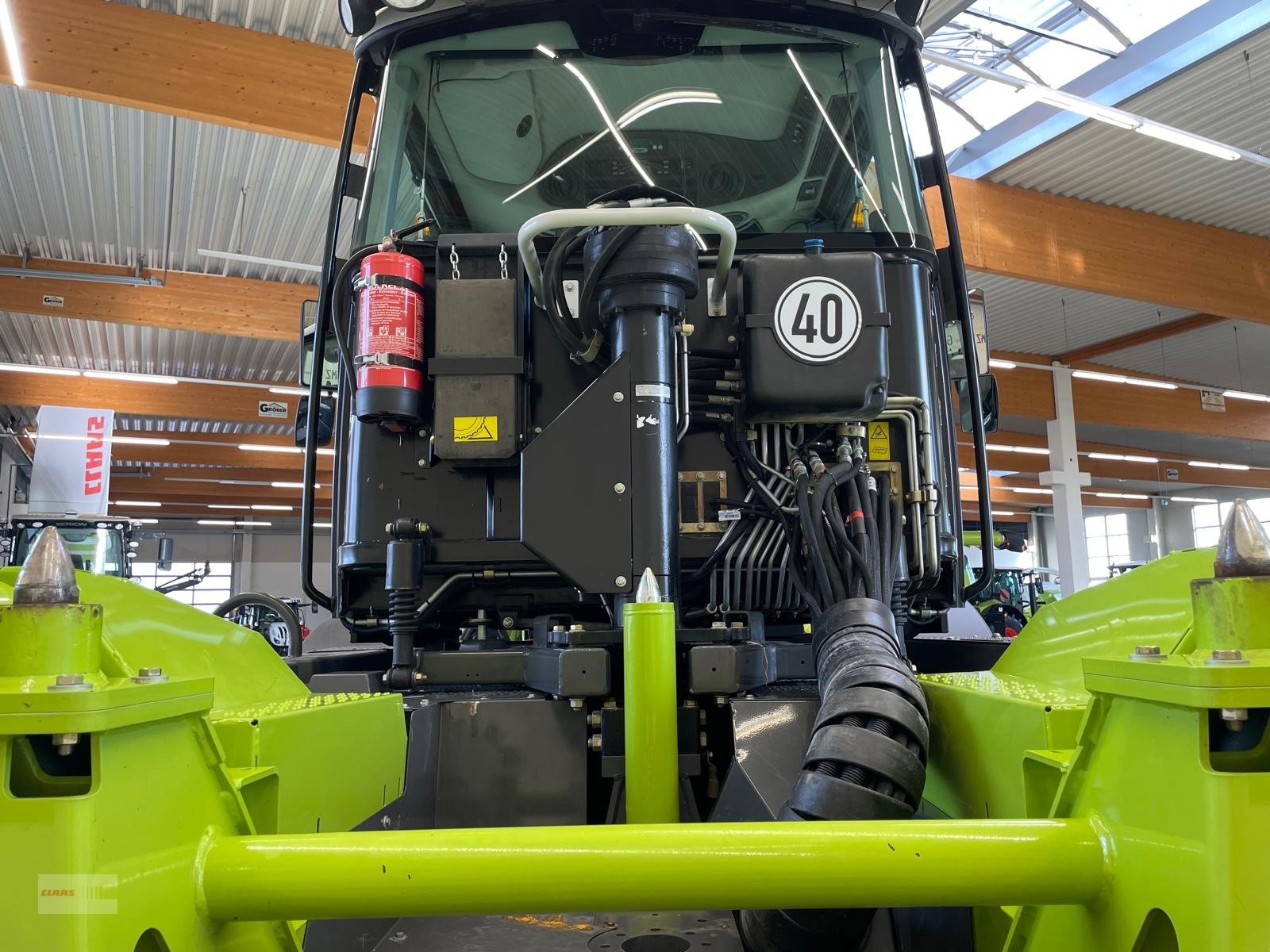 Traktor van het type CLAAS Xerion 4000 TRAC VC, Gebrauchtmaschine in Langenau (Foto 18)