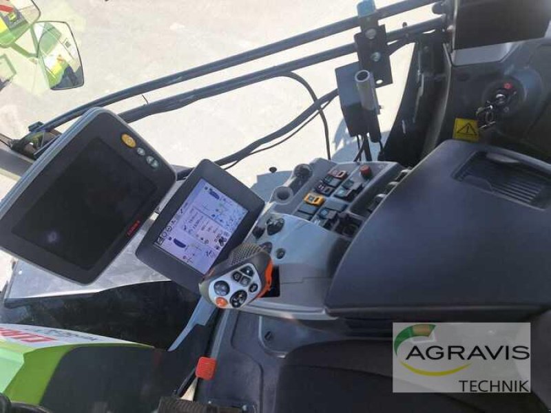 Traktor tip CLAAS XERION 4000 TRAC, Gebrauchtmaschine in Warburg (Poză 12)