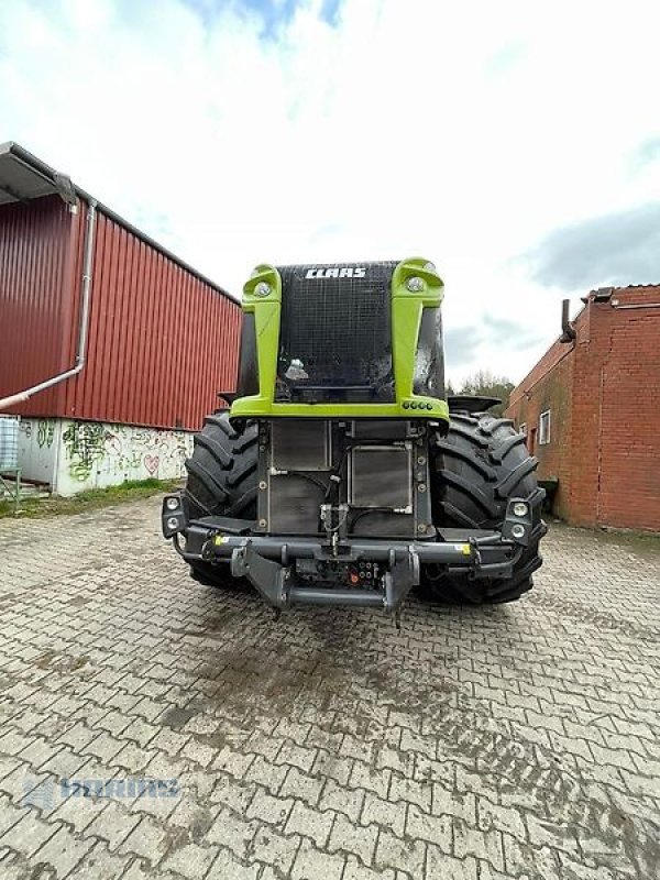 Traktor des Typs CLAAS Xerion 4000  VC, Gebrauchtmaschine in Sassenholz (Bild 4)