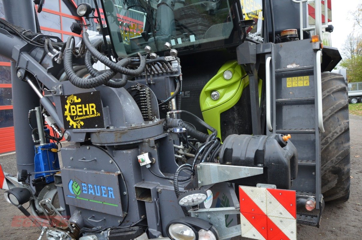 Traktor типа CLAAS XERION 4200 SADDLE TRAC Bauer, Gebrauchtmaschine в Suhlendorf (Фотография 8)