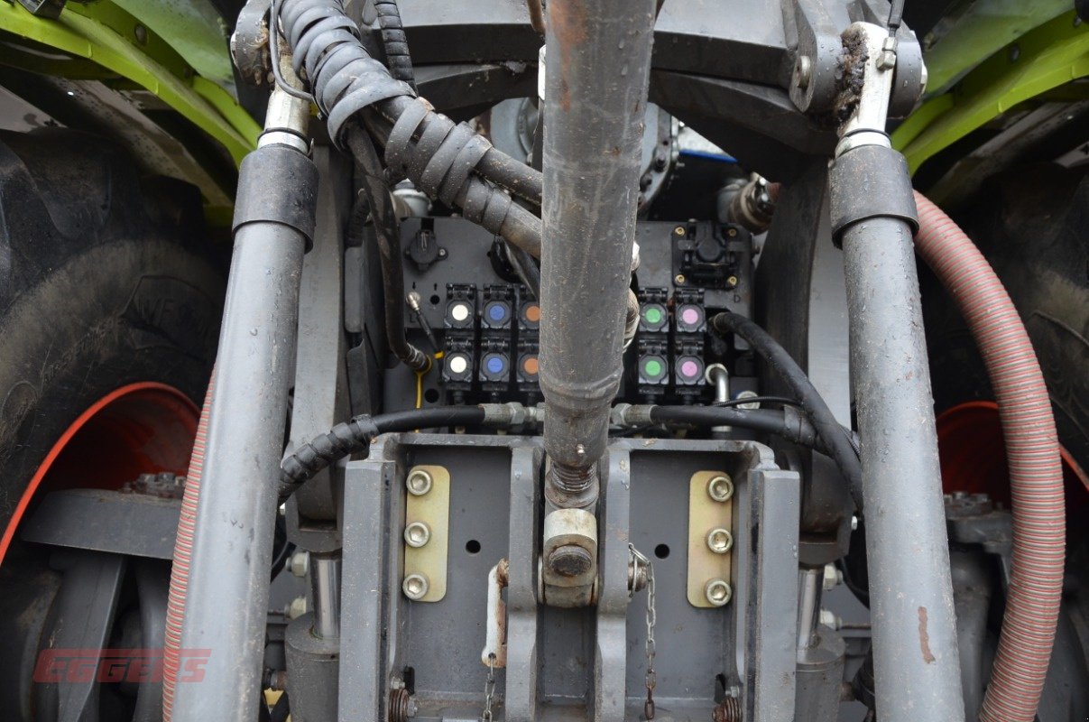 Traktor типа CLAAS XERION 4200 SADDLE TRAC Bauer, Gebrauchtmaschine в Suhlendorf (Фотография 14)