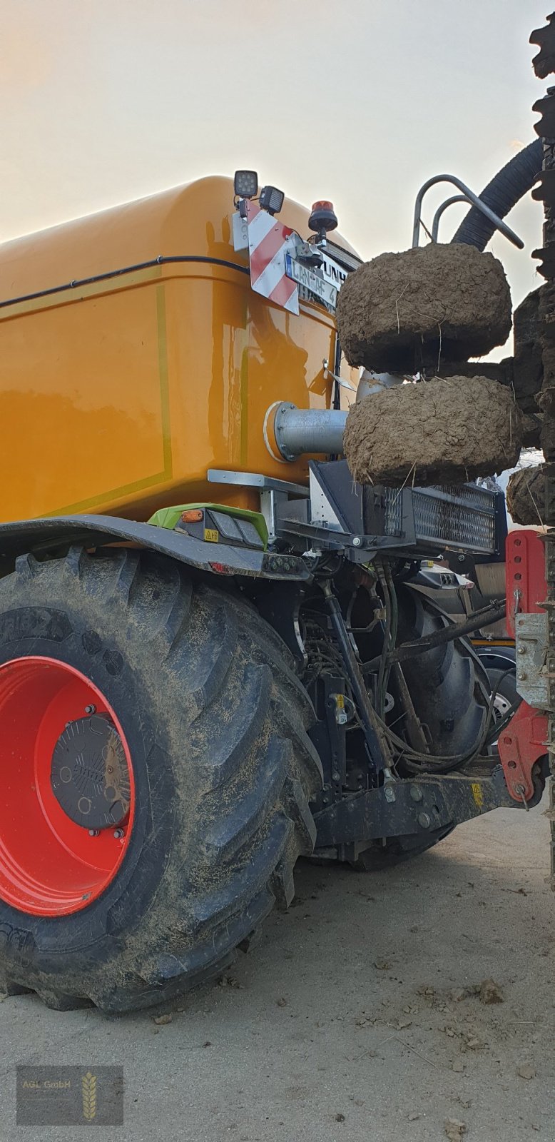 Traktor van het type CLAAS Xerion 4200 Saddle Trac RTK /Volmer, Gebrauchtmaschine in Eichendorf (Foto 4)