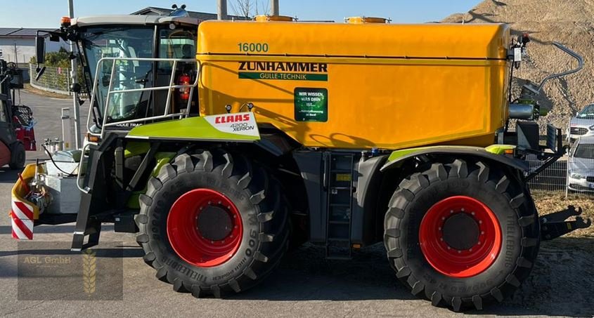 Traktor van het type CLAAS Xerion 4200 Saddle Trac RTK /Volmer, Gebrauchtmaschine in Eichendorf (Foto 11)