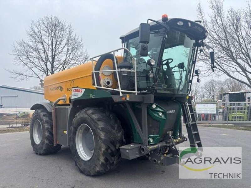 Traktor типа CLAAS XERION 4200 SADDLE TRAC, Gebrauchtmaschine в Meppen (Фотография 2)