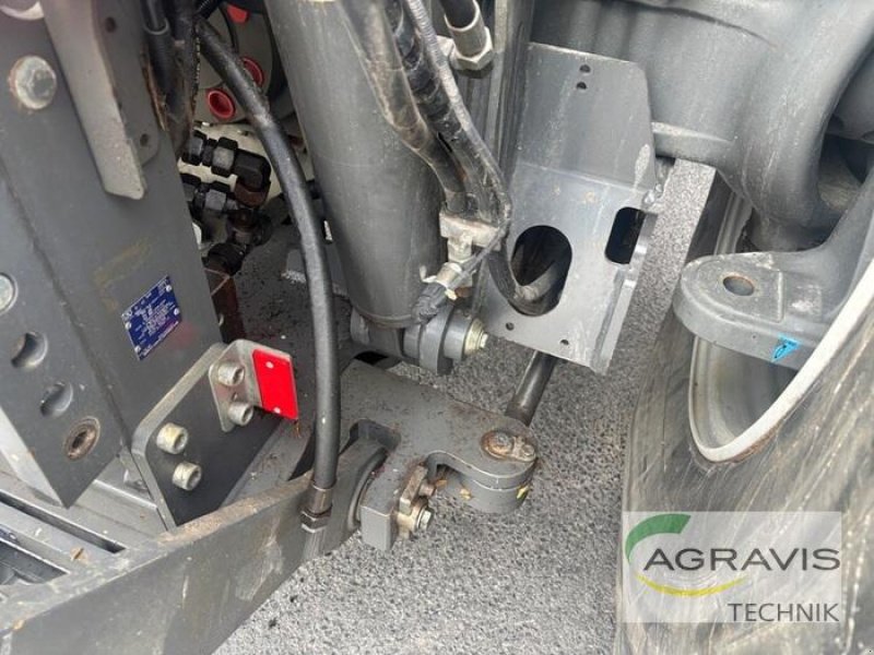 Traktor типа CLAAS XERION 4200 SADDLE TRAC, Gebrauchtmaschine в Meppen (Фотография 10)