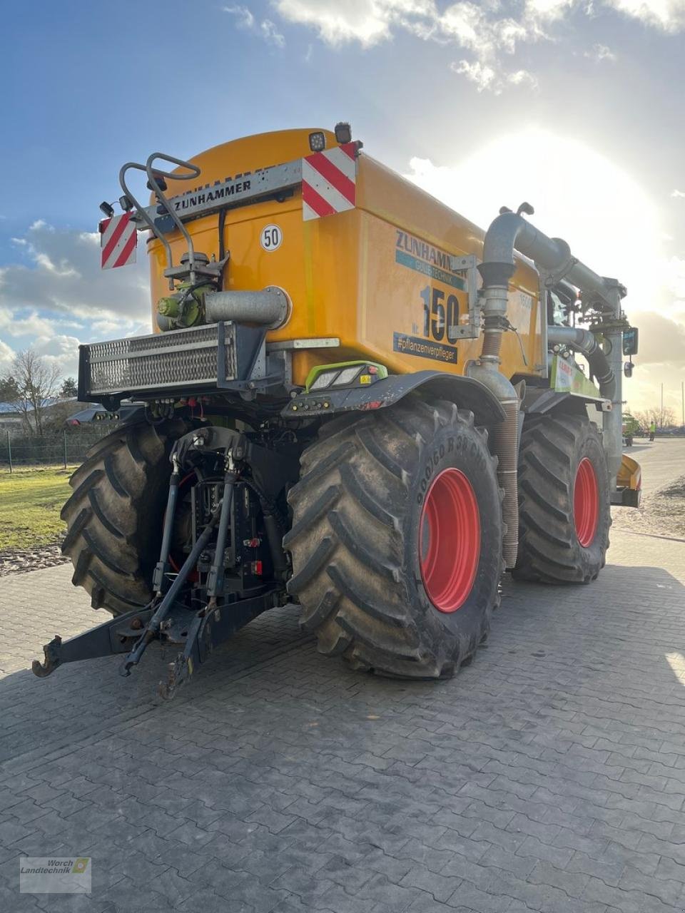 Traktor des Typs CLAAS Xerion 4200 Saddle Trac, Gebrauchtmaschine in Schora (Bild 4)