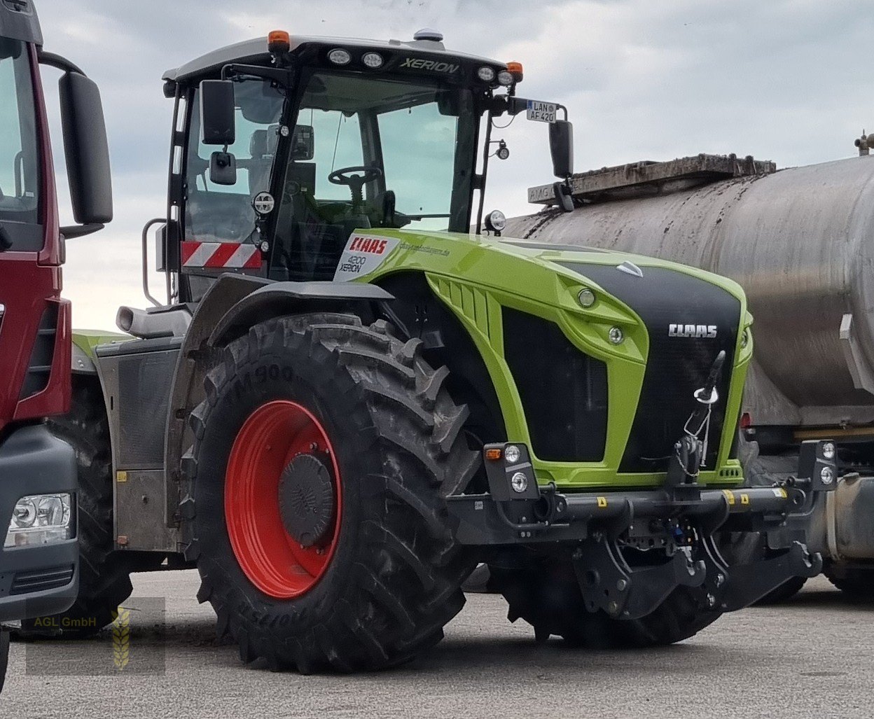 Traktor Türe ait CLAAS XERION 4200 Trac VC RTK, Gebrauchtmaschine içinde Eichendorf (resim 1)